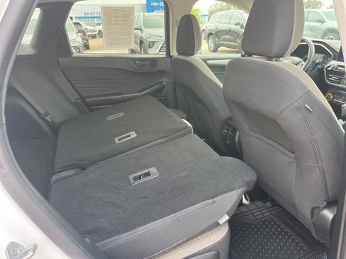 Used 2022 Ford Escape SE w/ Cold Weather Package image 48