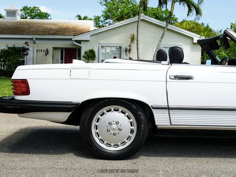 Used 1987 Mercedes-Benz 560 SL image 10