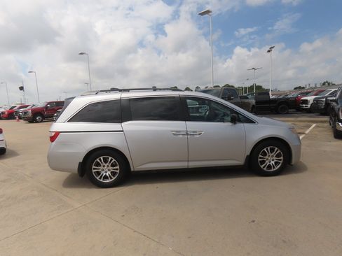 Used 2013 Honda Odyssey EX image 10