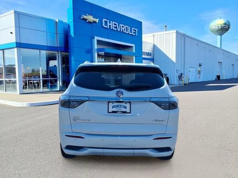 Used 2023 Buick Enclave Avenir w/ Avenir Technology Package AWD/4WD image 4