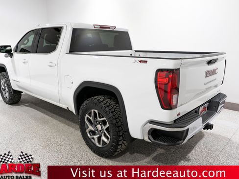 Used 2024 GMC Sierra 1500 SLE w/ X31 Off-Road Package AWD/4WD image 3
