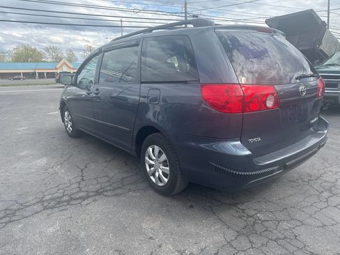 Used 2008 Toyota Sienna CE FWD image 18