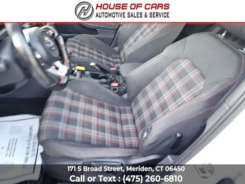 Used 2018 Volkswagen GTI SE image 38