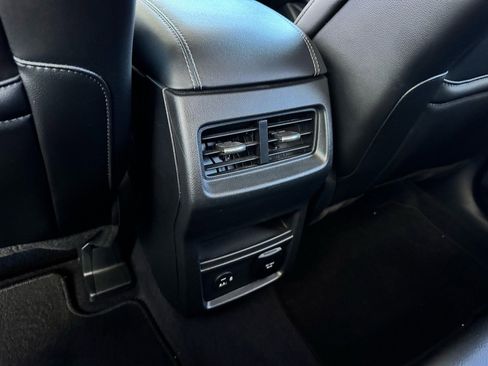 Used 2021 Ford Edge Titanium w/ Class II Trailer Tow Package image 19