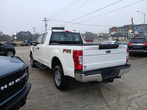 Used 2020 Ford F250 XL w/ Power Equipment Group image 5