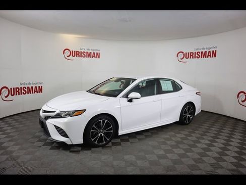 Used 2020 Toyota Camry SE FWD image 5