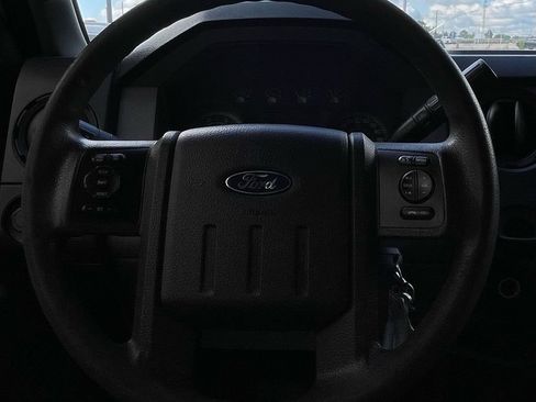 Used 2015 Ford F550 4x4 Crew Cab Super Duty image 12