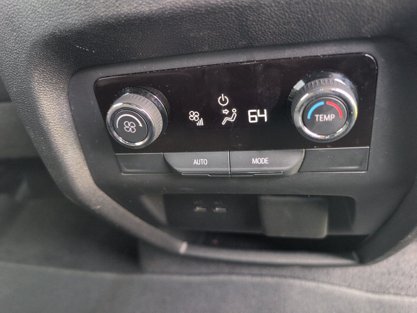 Used 2026 Chevrolet Traverse LT w/ Driver Confidence Package FWD image 11