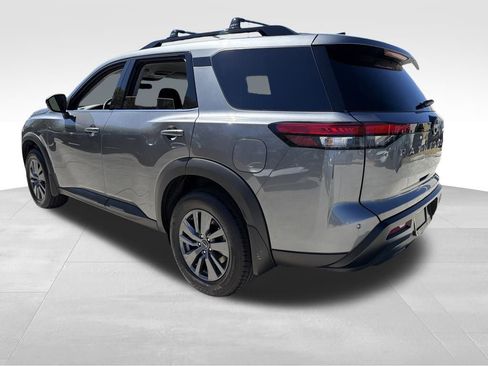 New 2026 Nissan Pathfinder SV image 5