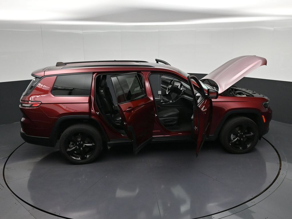 Used 2023 Jeep Grand Cherokee L Laredo AWD/4WD image 37