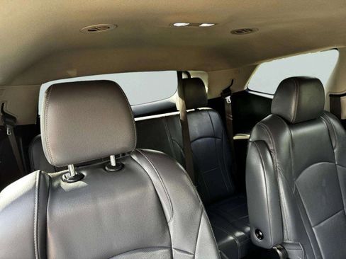 Used 2019 Buick Enclave Essence image 52