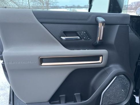 Used 2024 GMC Hummer EV 2X w/ LPO, Illumination Package image 35