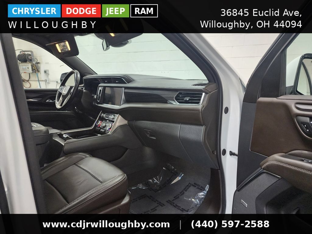Used 2023 GMC Yukon Denali AWD/4WD image 42