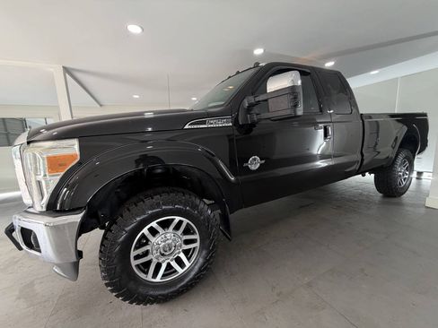 Used 2015 Ford F250 Lariat w/ Chrome Package AWD/4WD image 4