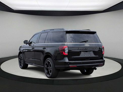 Used 2024 Ford Expedition Limited AWD/4WD image 6