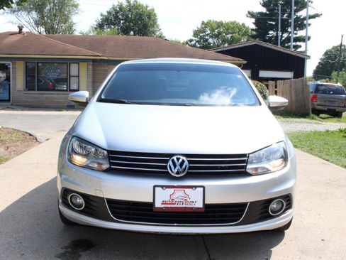 Used 2012 Volkswagen Eos Komfort FWD image 4