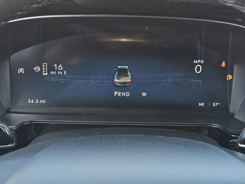 Used 2025 Lincoln Corsair Premiere w/ Equipment Group 101A image 17