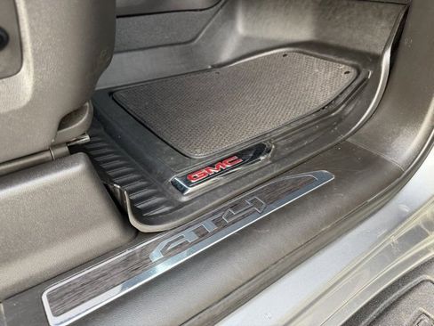 Used 2021 GMC Sierra 1500 AT4 image 12