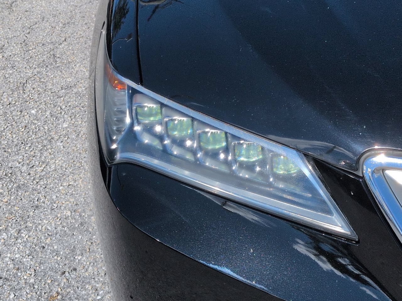 Used 2017 Acura TLX FWD image 10
