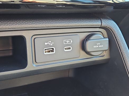 New 2025 Honda Pilot Touring image 12