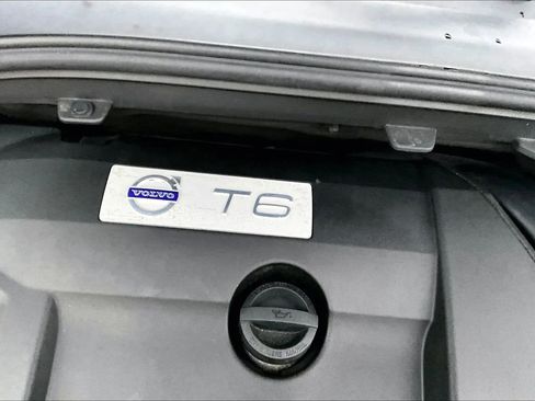 Used 2015 Volvo XC60 T6 R-Design w/ Proximity Package image 31