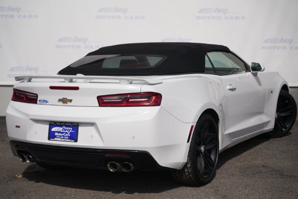 Used 2018 Chevrolet Camaro SS RWD image 4