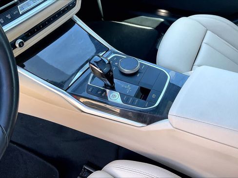 Used 2021 BMW 330i Sedan w/ Convenience Package image 16