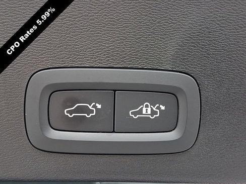 Certified 2023 Volvo XC40 Recharge Ultimate w/ Protection Package Premier AWD/4WD image 31