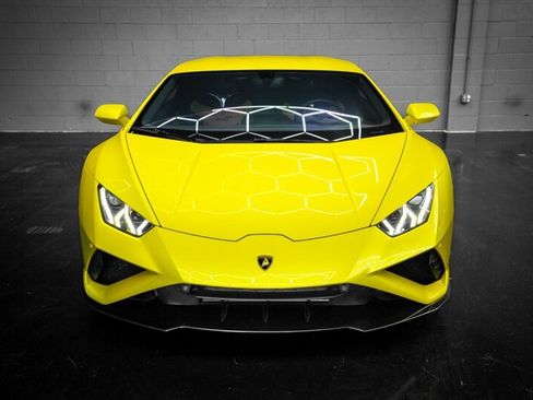 Used 2020 Lamborghini Huracan EVO image 36