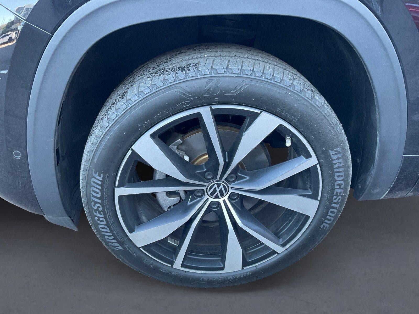 Used 2024 Volkswagen Atlas SEL Premium R-Line AWD/4WD image 14