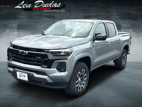 Certified 2024 Chevrolet Colorado Z71 w/ Z71 Convenience Package 2 AWD/4WD image 2