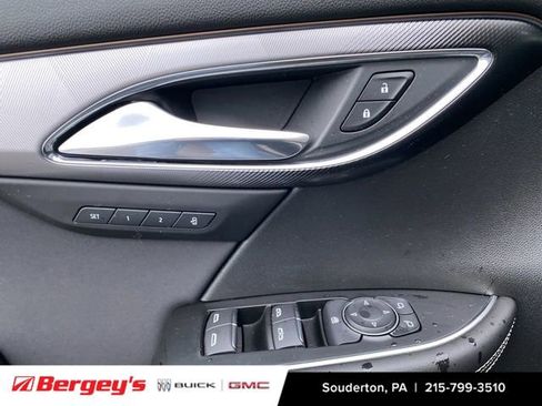 Certified 2025 Buick Envision Sport Touring image 27