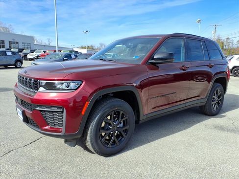 New 2026 Jeep Grand Cherokee Altitude image 8
