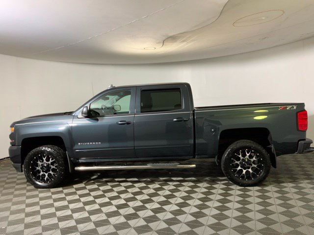 Used 2018 Chevrolet Silverado 1500 LT w/ All Star Edition AWD/4WD image 27
