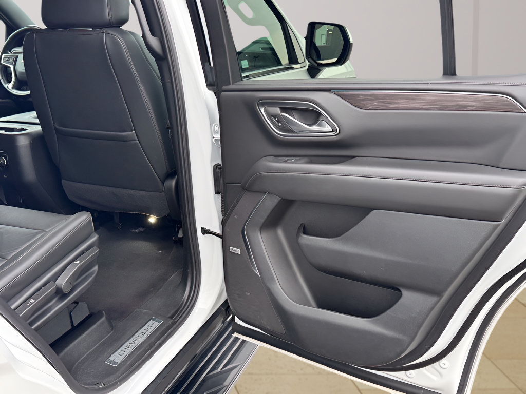 Used 2024 Chevrolet Tahoe LT RWD image 30