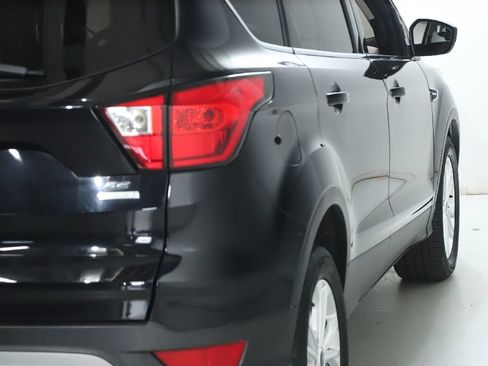 Used 2019 Ford Escape SE FWD image 44