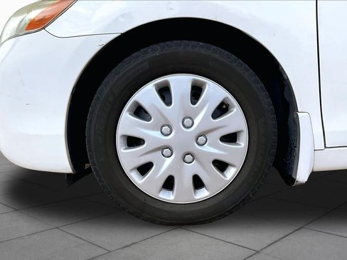 Used 2009 Toyota Camry FWD image 9