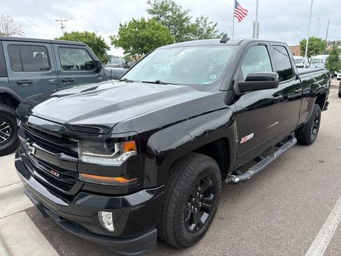 Used 2016 Chevrolet Silverado 1500 LT w/ Midnight Edition AWD/4WD image 8