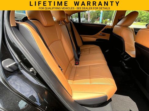 Used 2024 Lexus ES 300h Ultra Luxury w/ Accessory Package (Z2) FWD image 23