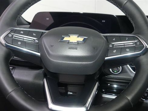 Used 2026 Chevrolet Equinox LT FWD image 31