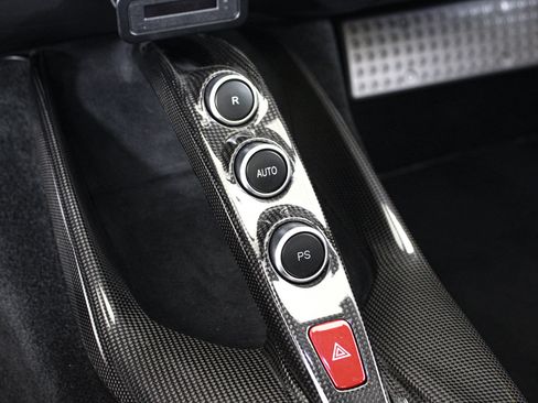 Used 2019 Ferrari 812 Superfast RWD image 35
