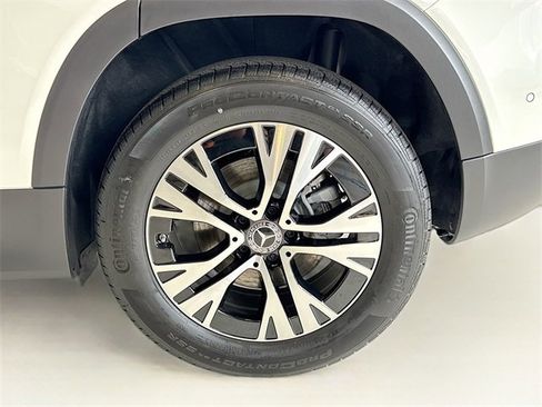 New 2025 Mercedes-Benz GLB 250 4MATIC image 7