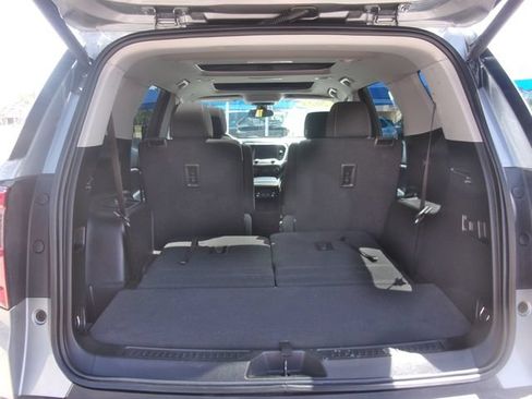 Used 2023 GMC Acadia SLE w/ Driver Convenience Package AWD/4WD image 32