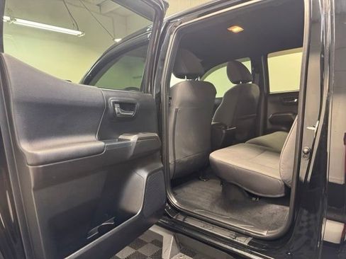 Used 2017 Toyota Tacoma TRD Pro AWD/4WD image 25