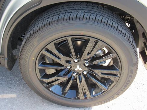 New 2026 Mitsubishi Eclipse Cross LE image 8