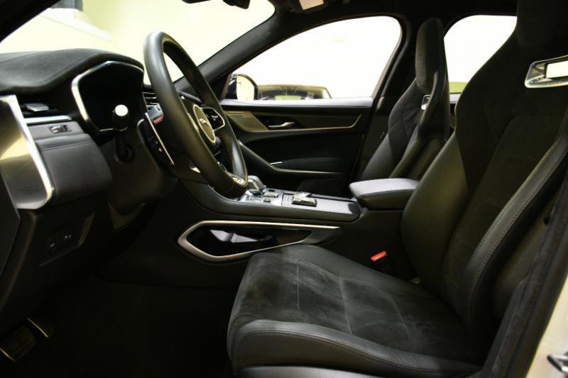Used 2023 Jaguar F-PACE SVR AWD/4WD image 18