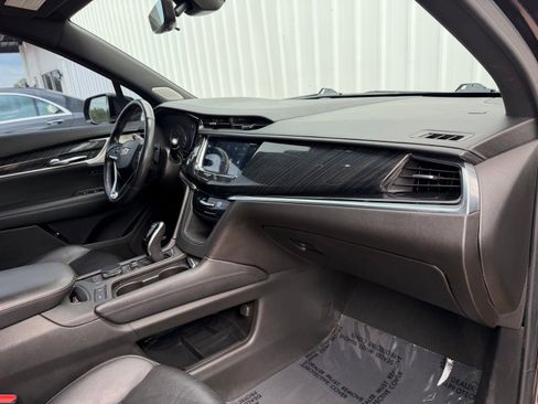 Used 2020 Cadillac XT6 Premium Luxury AWD/4WD image 25