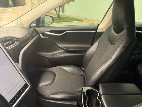 Used 2015 Tesla Model S 85 RWD image 17