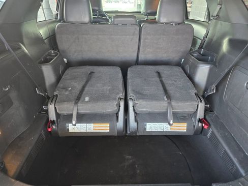 Used 2014 Ford Explorer XLT w/ Equipment Group 202A image 12