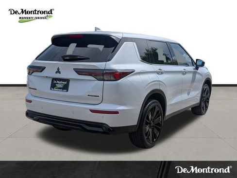 New 2026 Mitsubishi Outlander LE FWD image 5
